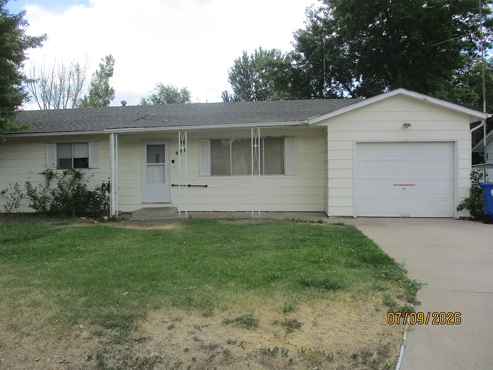 450 Crestmoor Rd