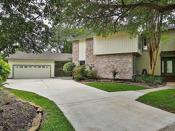 2nd image of 4802 River Hill Dr