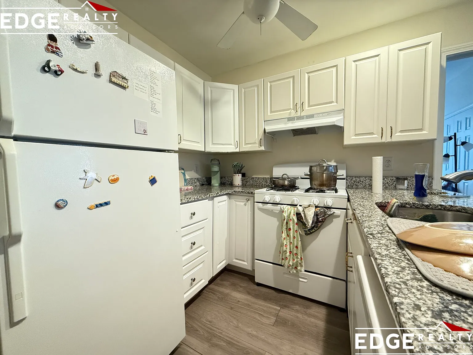 3 bed, 1006 sqft, $5,035 — Photo 2