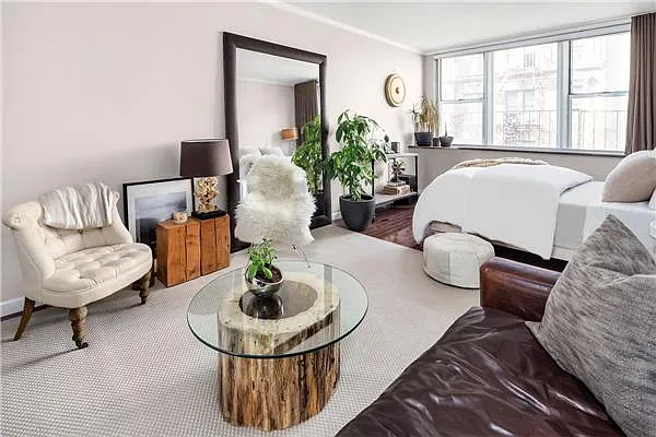 Sold by Poljan Properties Inc. | media 7