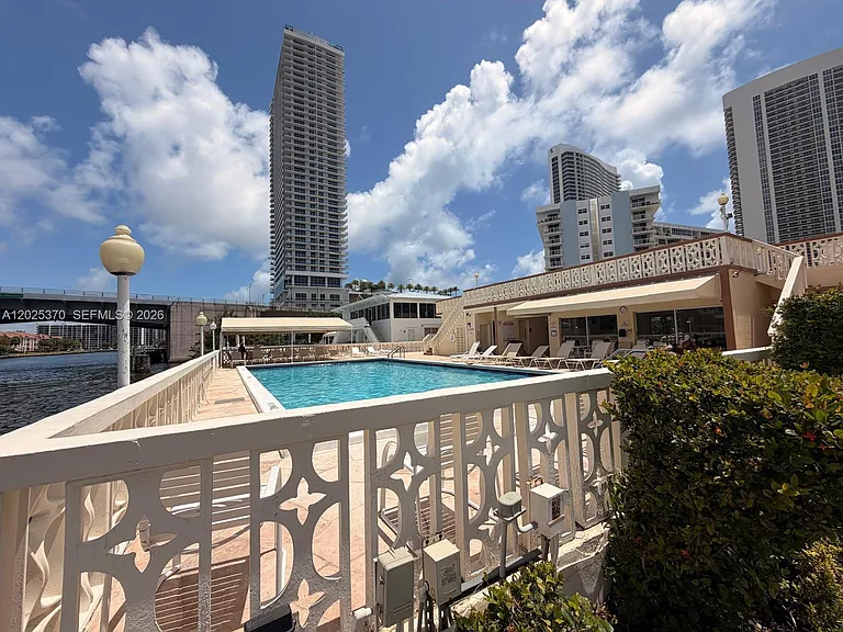 1825 S Ocean Dr #611 — Photo 16