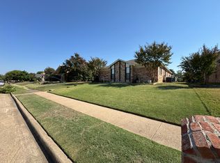 2714 E Wentwood Dr, Carrollton, TX 75007