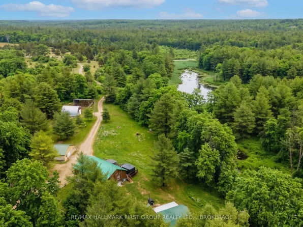 2723 Desert Lake Rd, South Frontenac, ON K0H 1W0