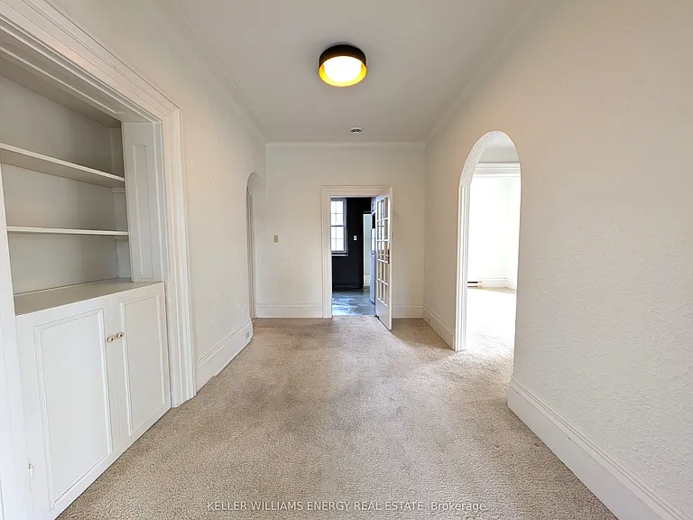 35 King St #4 — Photo 11