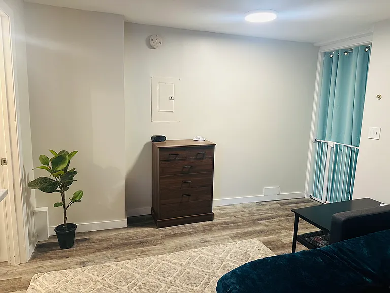 20 Pine St #5 — Photo 8