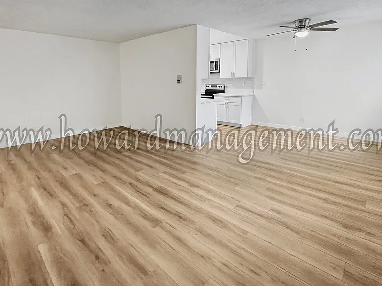 1302 Euclid — Photo 1