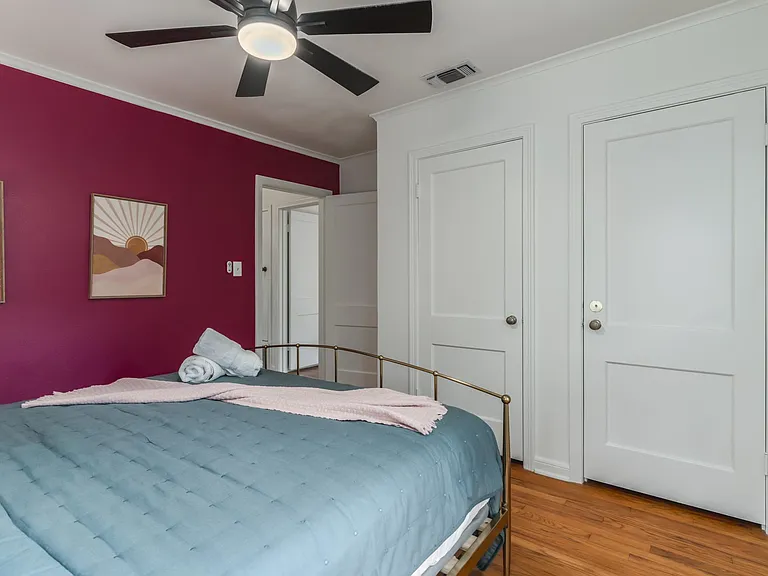 6004 Woodview Ave — Photo 9