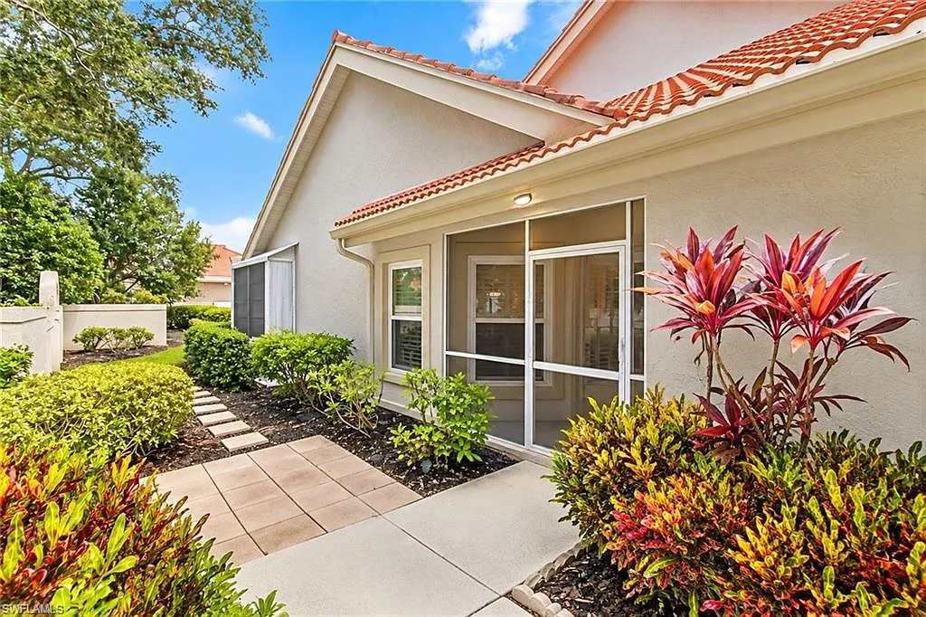 3 bed, 2.0 bath, 1560 sqft, $5,500 — Photo 2