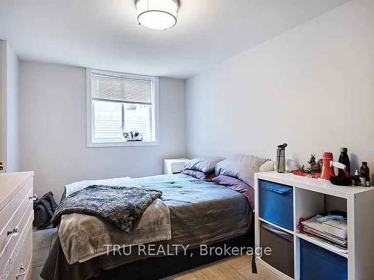 1342 Hanbury St #B — Photo 10