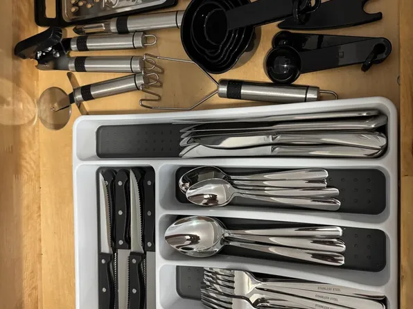 157 Bidwell Avenue image 6 of 34