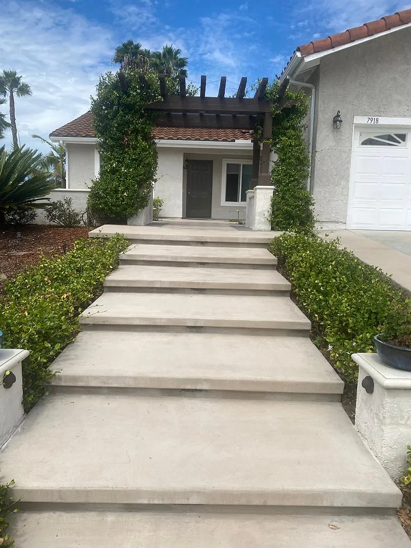 4 bed, 1700 sqft, $5,950 — Photo 3