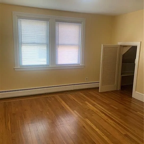 20 Farm St — Photo 6