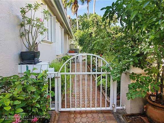 4th image of 8051 S Aragon Blvd Unit 6