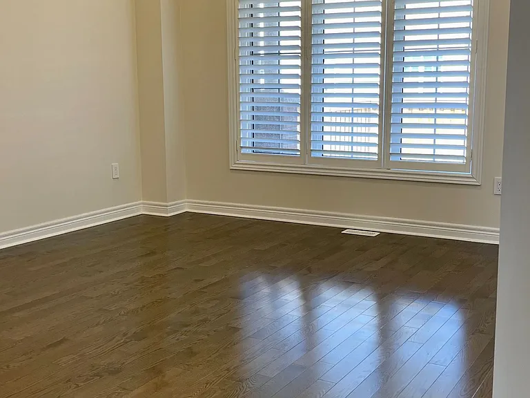 343 N Park Blvd — Photo 6