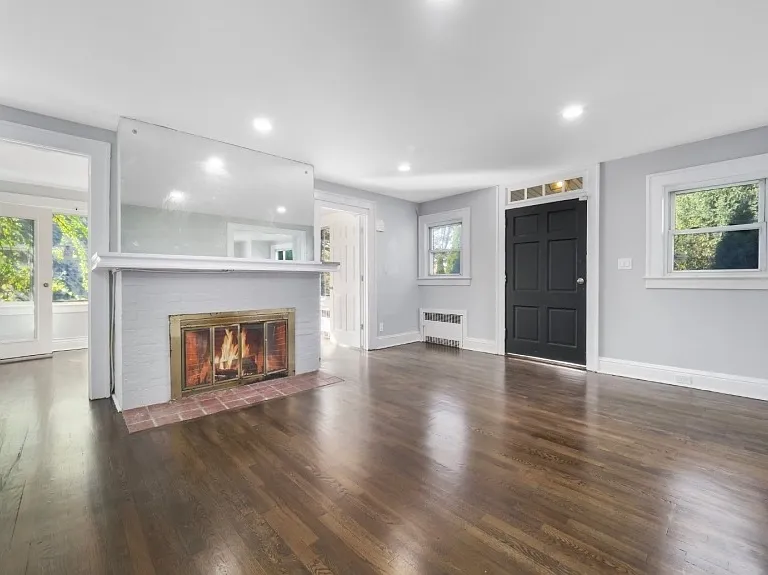 150 Fairview Ave — Photo 3