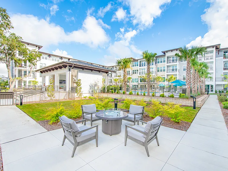 Overture Daniel Island 55+ Active Adult Apartment Homes — Photo 17