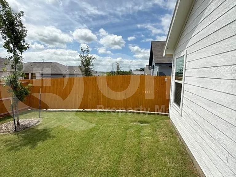 3911 Ontario Way — Photo 24