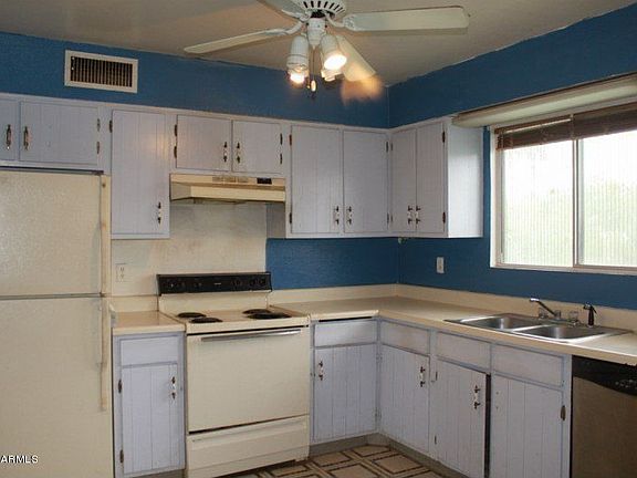 4th image of 4405 W Sunnyside Ave
