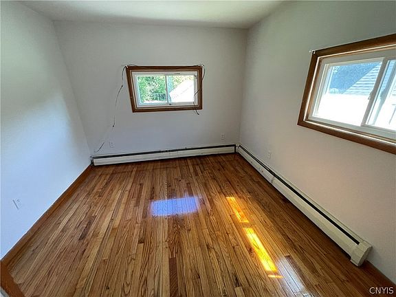 5th image of 532 Winton St #34