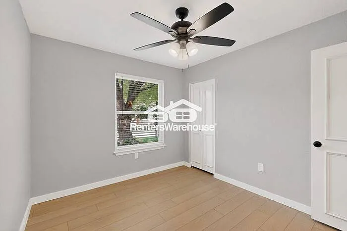 1408 Seely St — Photo 37
