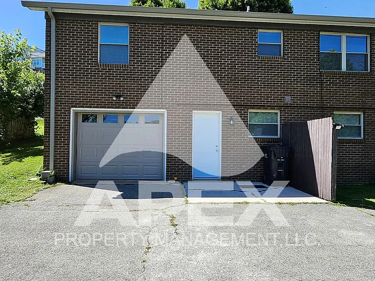 7306 Deane Hill Dr — Photo 30