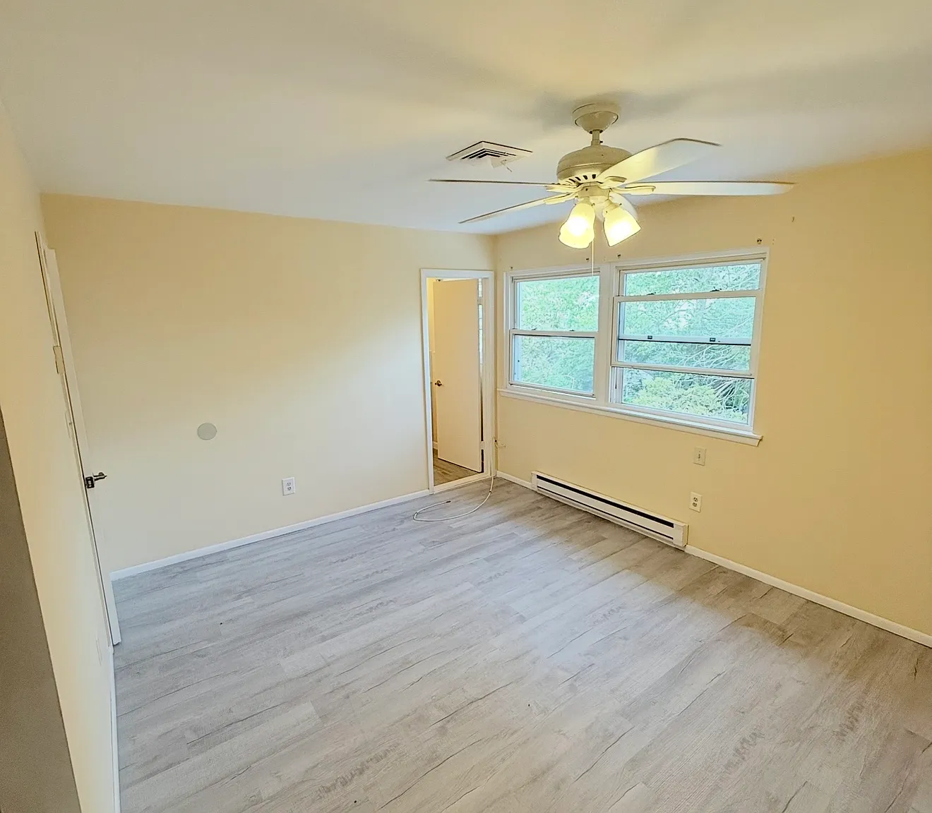 3 bed, 1130 sqft, $2,800 — Photo 3
