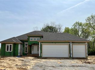 7003 N Kirkwood Ave, Kansas City, MO 64151
