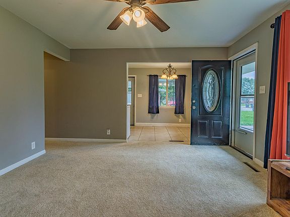 3rd image of 3021 Taylor Ave