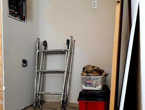 4th image of 2624 Casa Blanca Dr