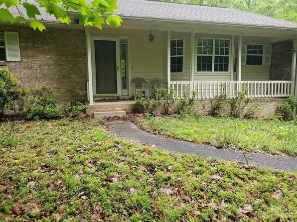 208 Thistledown Ct, Hendersonville, NC 28739