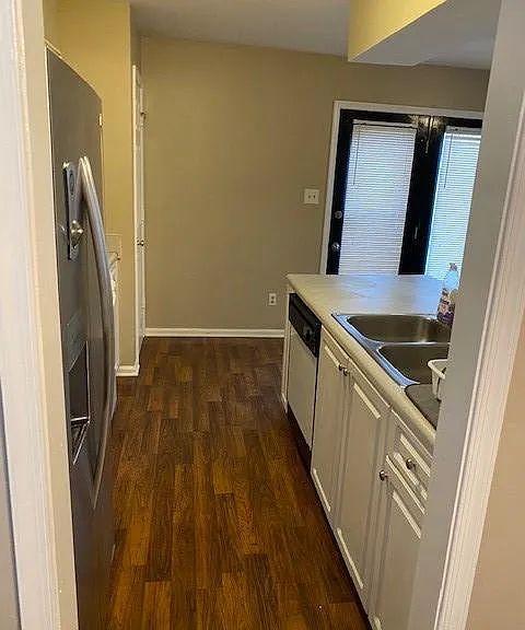 1316 Idlewood Ave — Photo 5