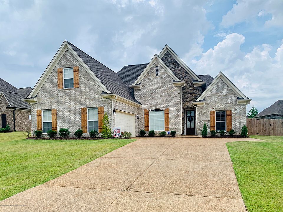 1st image of 3235 Vineyard Dr S