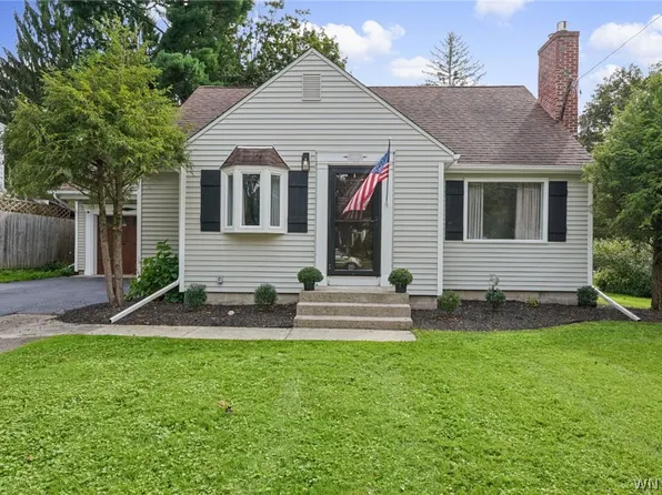 265 Perry St, East Aurora, NY 14052