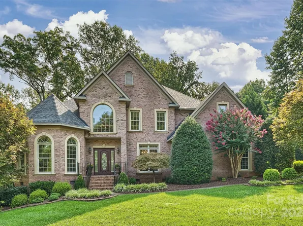 3000 Leyland Ct, Matthews, NC 28104