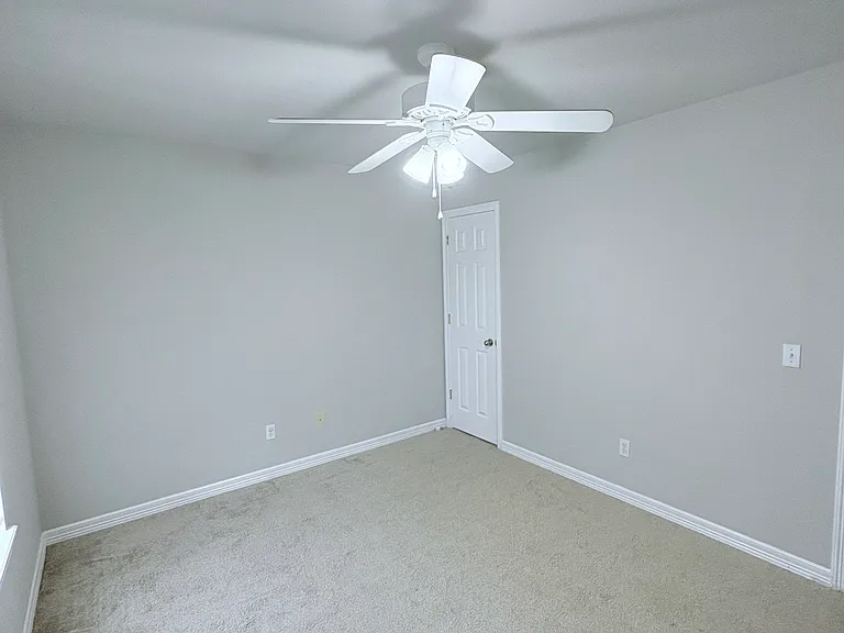 4375 E Holiday Dr — Photo 9