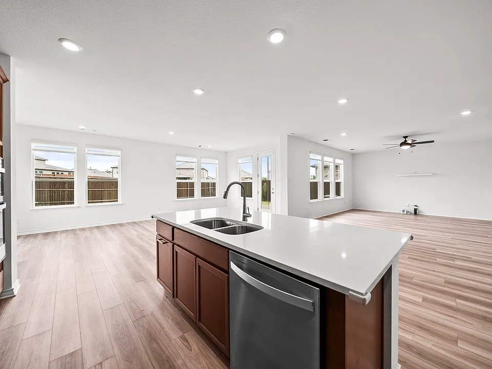 424 Princewood Dr