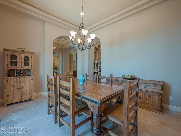 5th image of 261 E Kimberly Dr