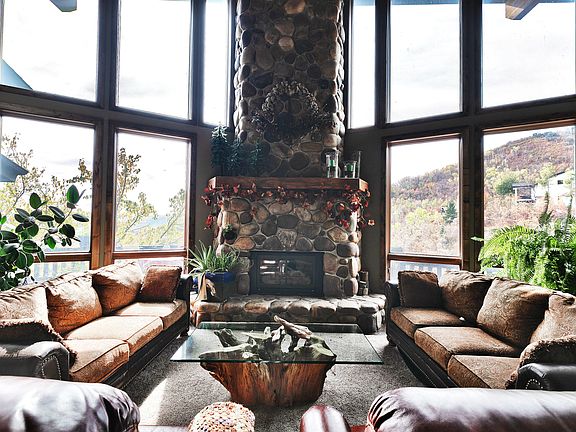 2nd image of 7833 Tall Oaks Dr