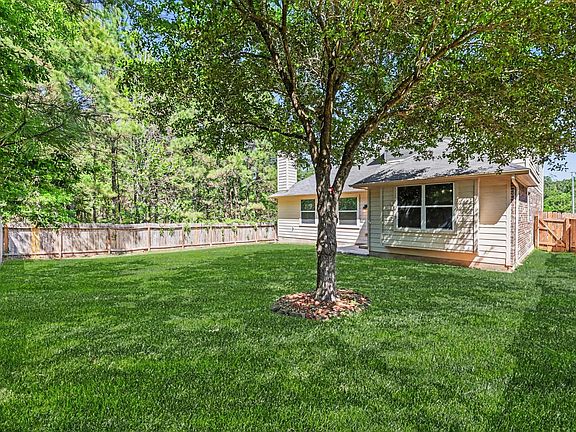 5th image of 4921 Summer Ridge Dr
