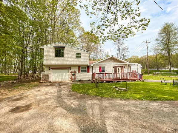 6529 Laurel Rd, Pocono Summit, PA 18346
