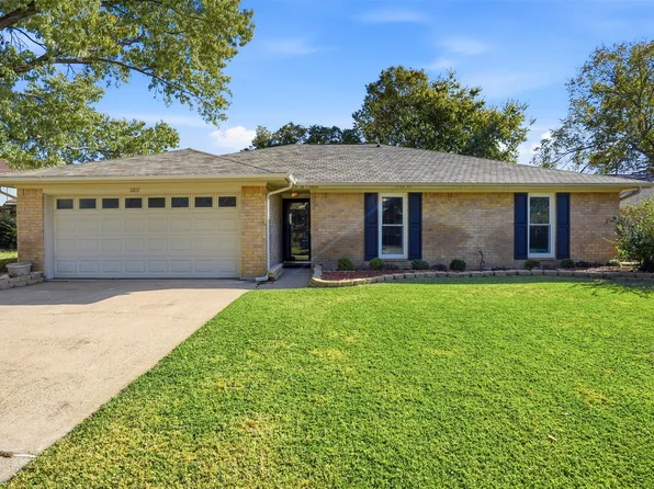 2217 Honey Creek Ln, Arlington, TX 76006
