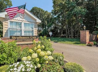 209 Strathmore Gate Dr, Stony Brook, NY 11790