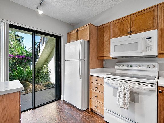 5th image of 55 Tropic Isle Dr APT 33D