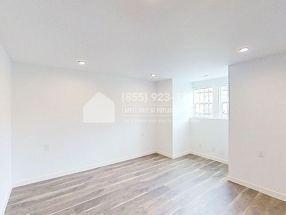 3rd image of 1711 McKinnon Ave #A
