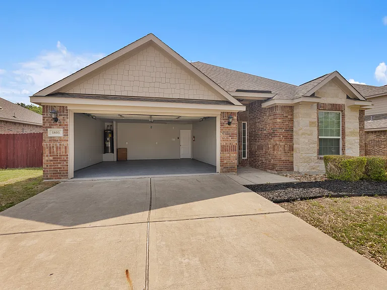1805 Mesquite Ln — Photo 31