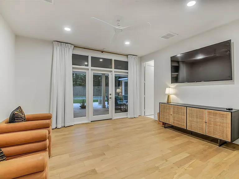 9411 Millbury Dr — Photo 27