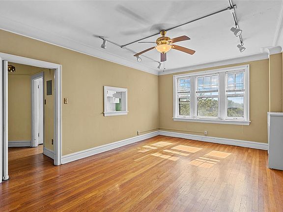 5th image of 3438 Russell Blvd APT 501