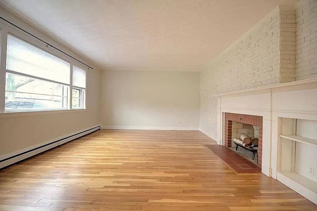 2 bed, 2.0 bath, 1200 sqft, $4,500 — Photo 1
