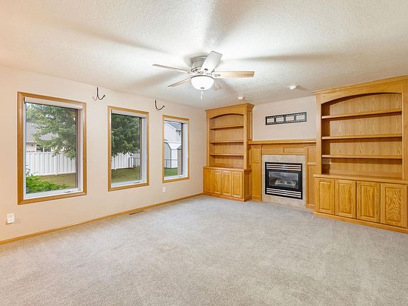 5th image of 5313 Glacier Dr