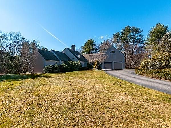 1st image of 9 Homestead Farm Dr
